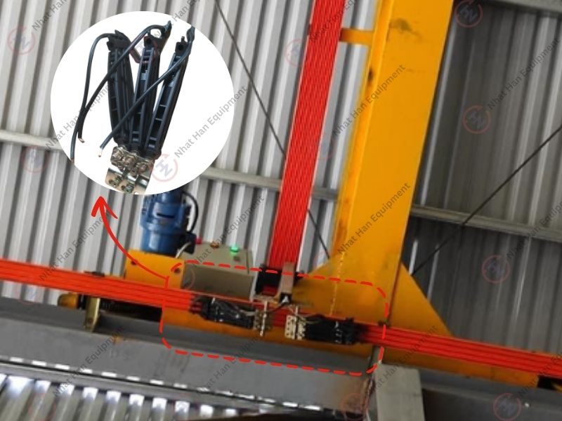 CHỔI TIẾP ĐIỆN 3 PHA